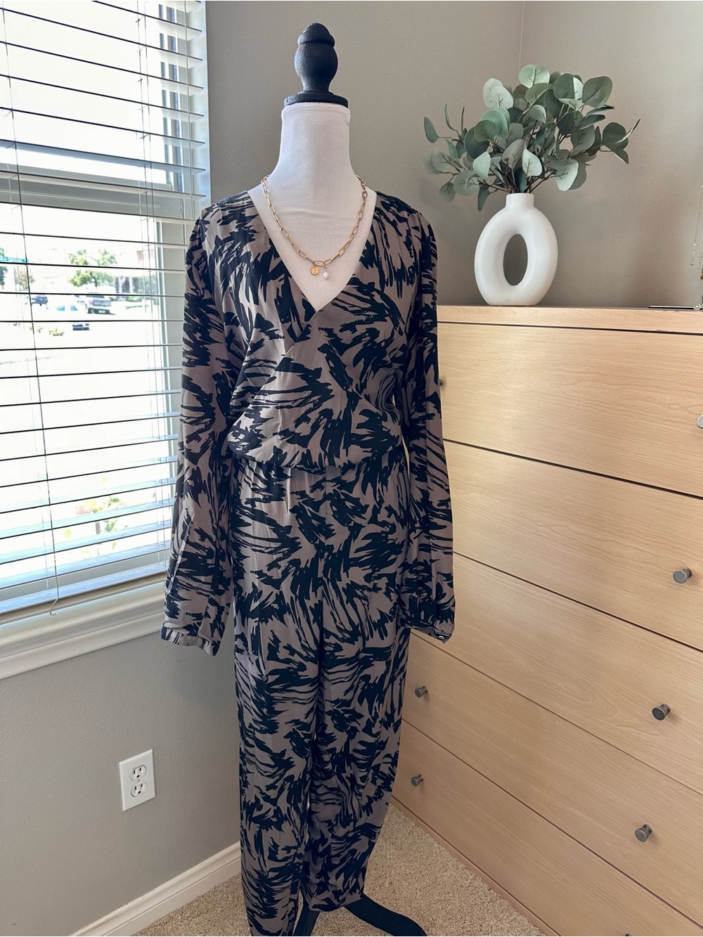 Vince Camuto Black & Taupe Abstract Print Romper